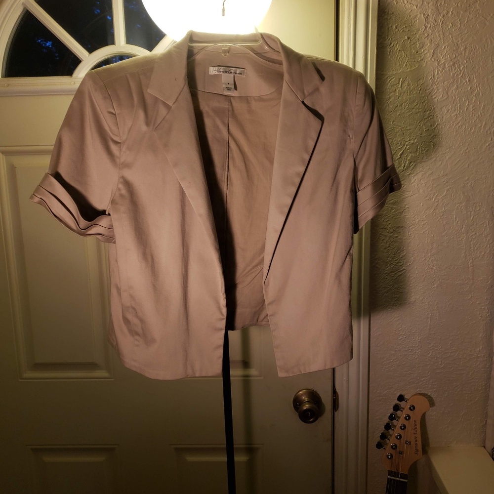 Kenneth Cole  New York size 6 dress jacket.